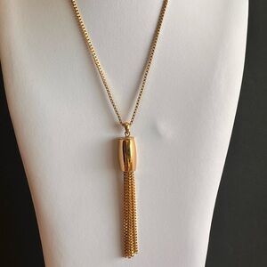 Monet Chain With Glossy Sleek Pendant